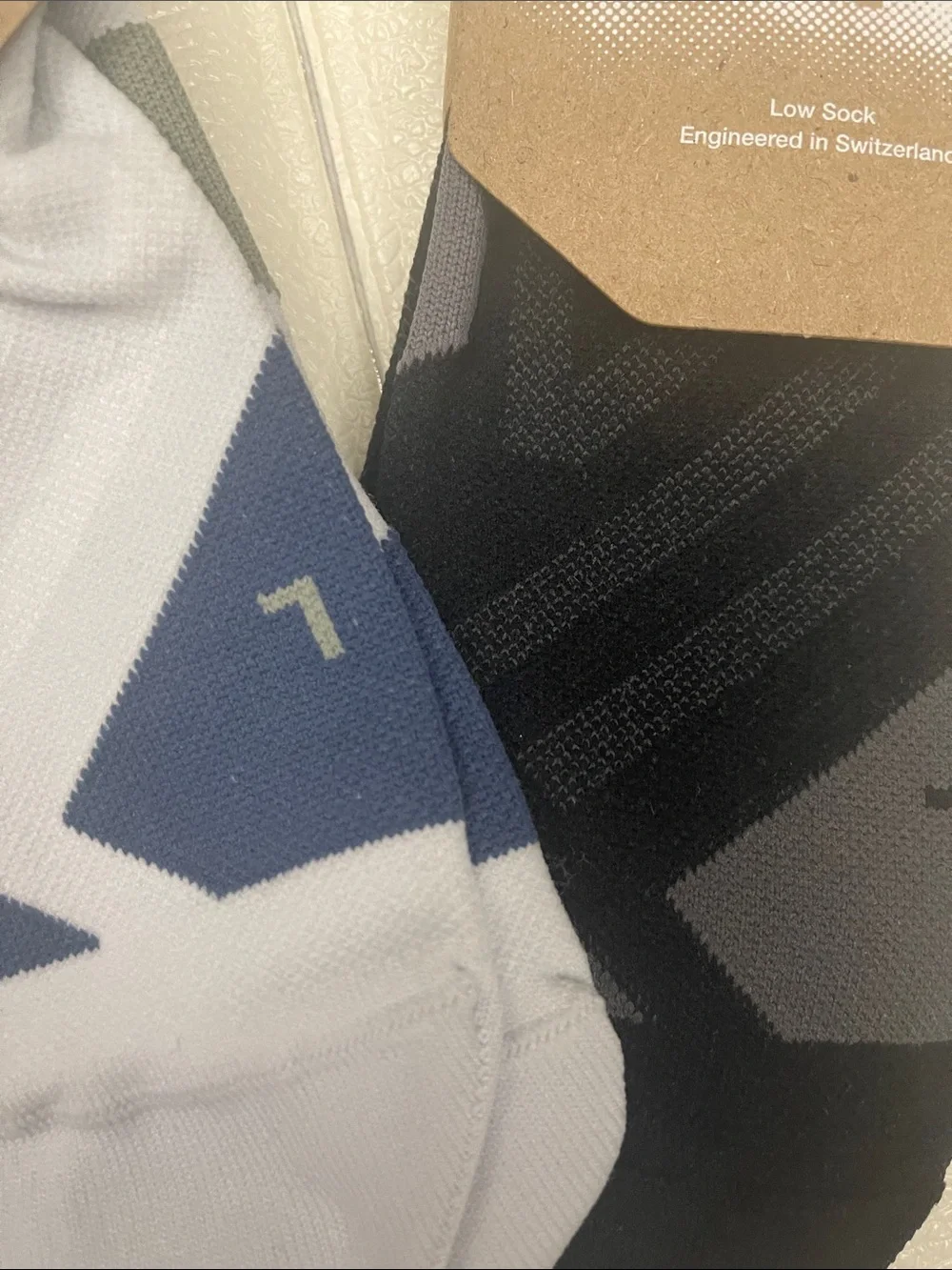 On Running Low Sock Duo - White & Blue and Black & Gray